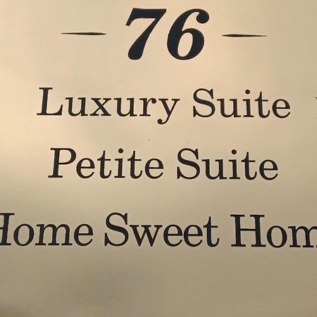 Petite Suite With Backyard. Мітіліні Екстер'єр фото
